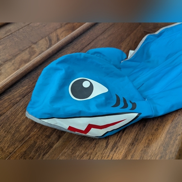 Fetchwear Dog Coat Blue Shark Pet Rain Coat, Size M 17" New - Picture 6 of 12